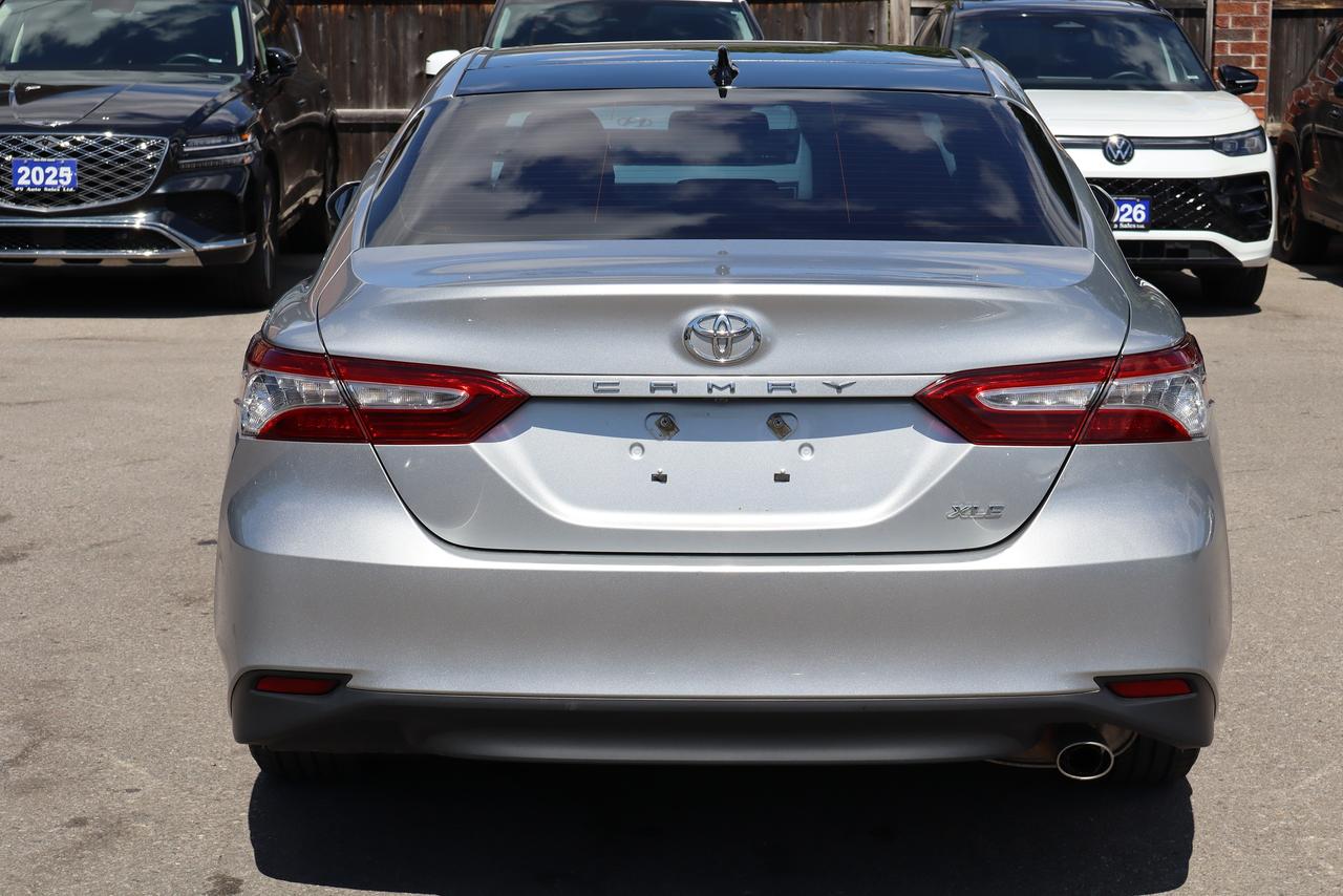 2020 Toyota Camry XLE Photo3