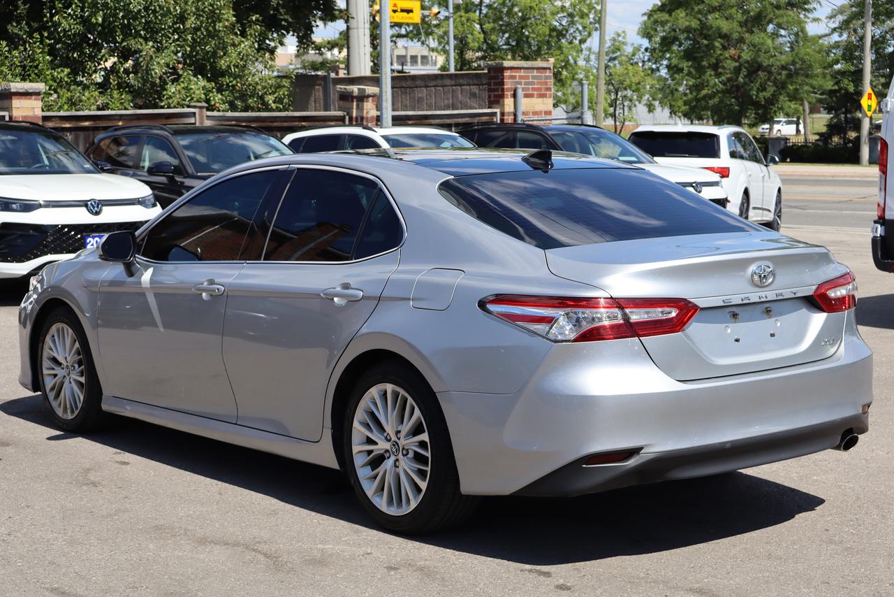 2020 Toyota Camry XLE Photo