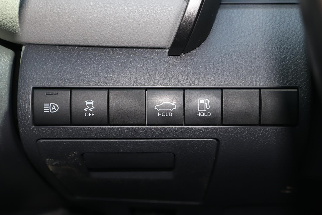 2020 Toyota Camry XLE Photo