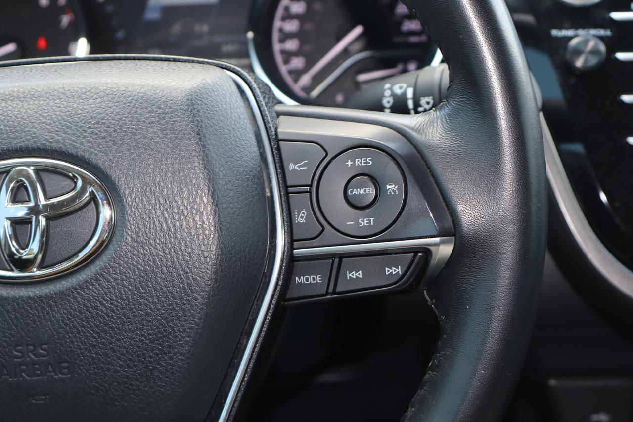 2020 Toyota Camry XLE Photo