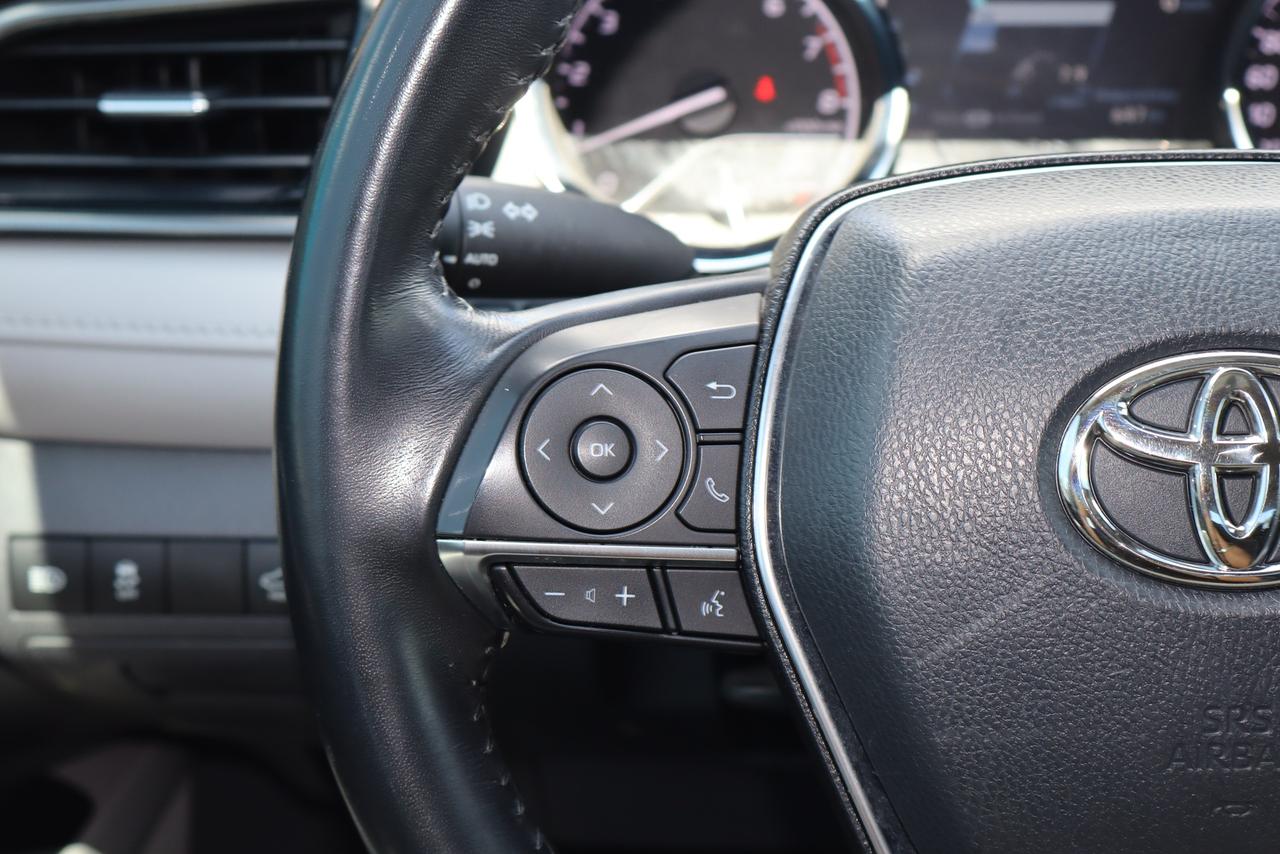 2020 Toyota Camry XLE Photo
