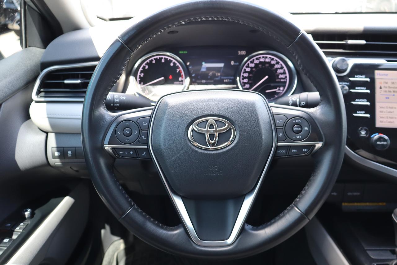 2020 Toyota Camry XLE Photo