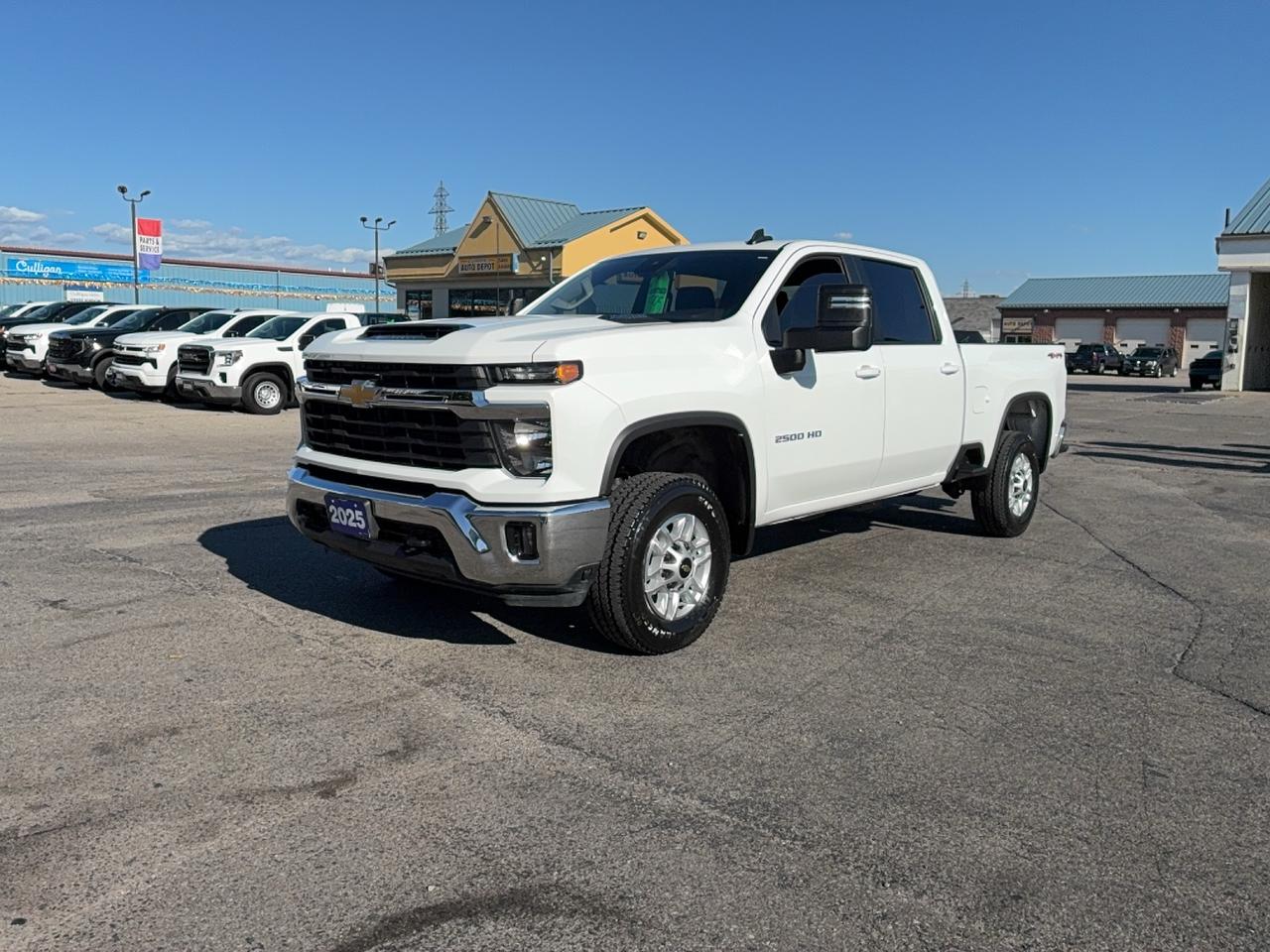 Used 2025 Chevrolet Silverado 2500 LT 4WD CrewCab 6.6L8cylDiesel 6'7