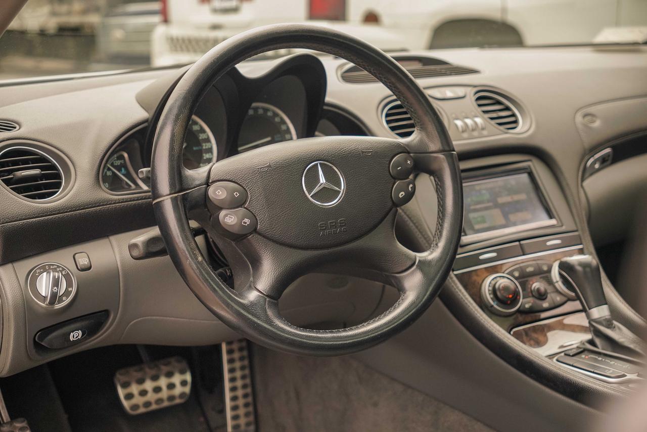 2005 Mercedes-Benz SL-Class SL 500 Photo