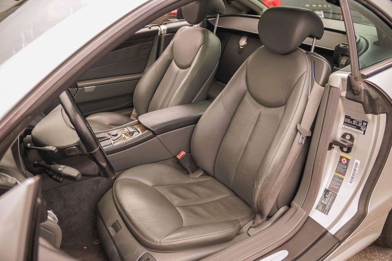2005 Mercedes-Benz SL-Class SL 500 Photo