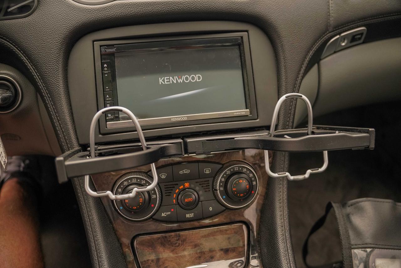 2005 Mercedes-Benz SL-Class SL 500 Photo