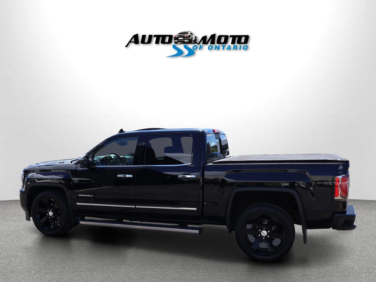 2018 GMC Sierra 1500 V8 DENALI CREW 4WD CERTIFIED CAMERA NAV BLUETOOTH LEATHER HEATED SEATS SUNROOF CRUISE ALLOYS Photo