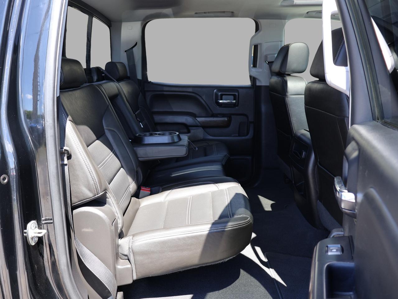 2018 GMC Sierra 1500 V8 DENALI CREW 4WD CERTIFIED CAMERA NAV BLUETOOTH LEATHER HEATED SEATS SUNROOF CRUISE ALLOYS Photo