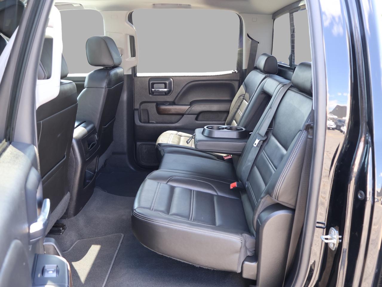 2018 GMC Sierra 1500 V8 DENALI CREW 4WD CERTIFIED CAMERA NAV BLUETOOTH LEATHER HEATED SEATS SUNROOF CRUISE ALLOYS Photo