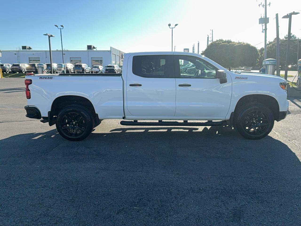 2024 Chevrolet Silverado 1500 Custom Trail Boss Z71 CrewCab 2.7L4cylGas 6'7"Box Photo