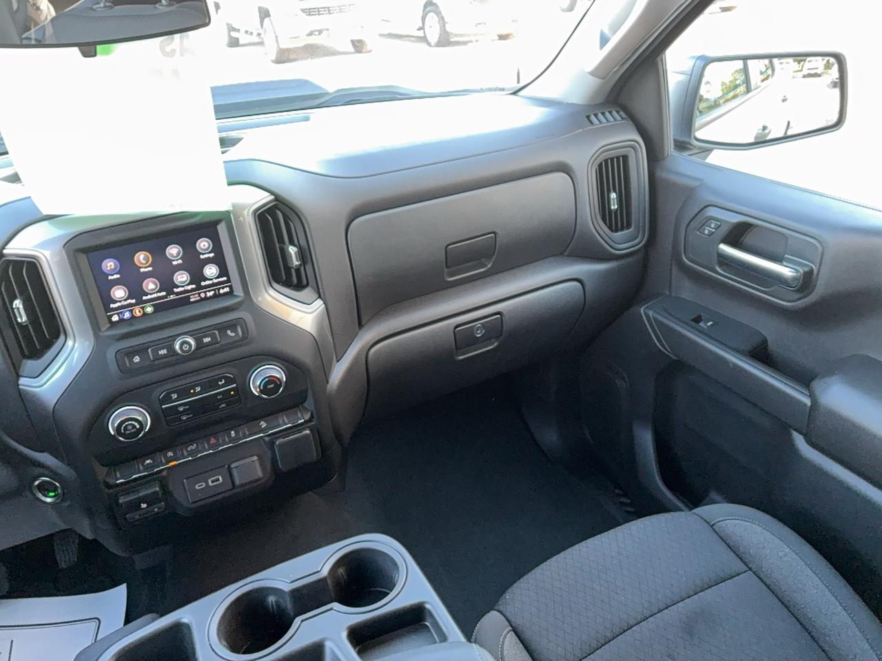 2024 Chevrolet Silverado 1500 Custom Trail Boss Z71 CrewCab 2.7L4cylGas 6'7"Box Photo