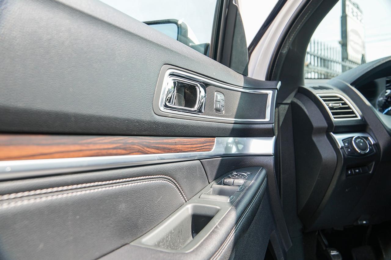 2019 Ford Explorer Limited 4WD | 7 PASS | NAVI | COOLED SEATS | PANO Photo