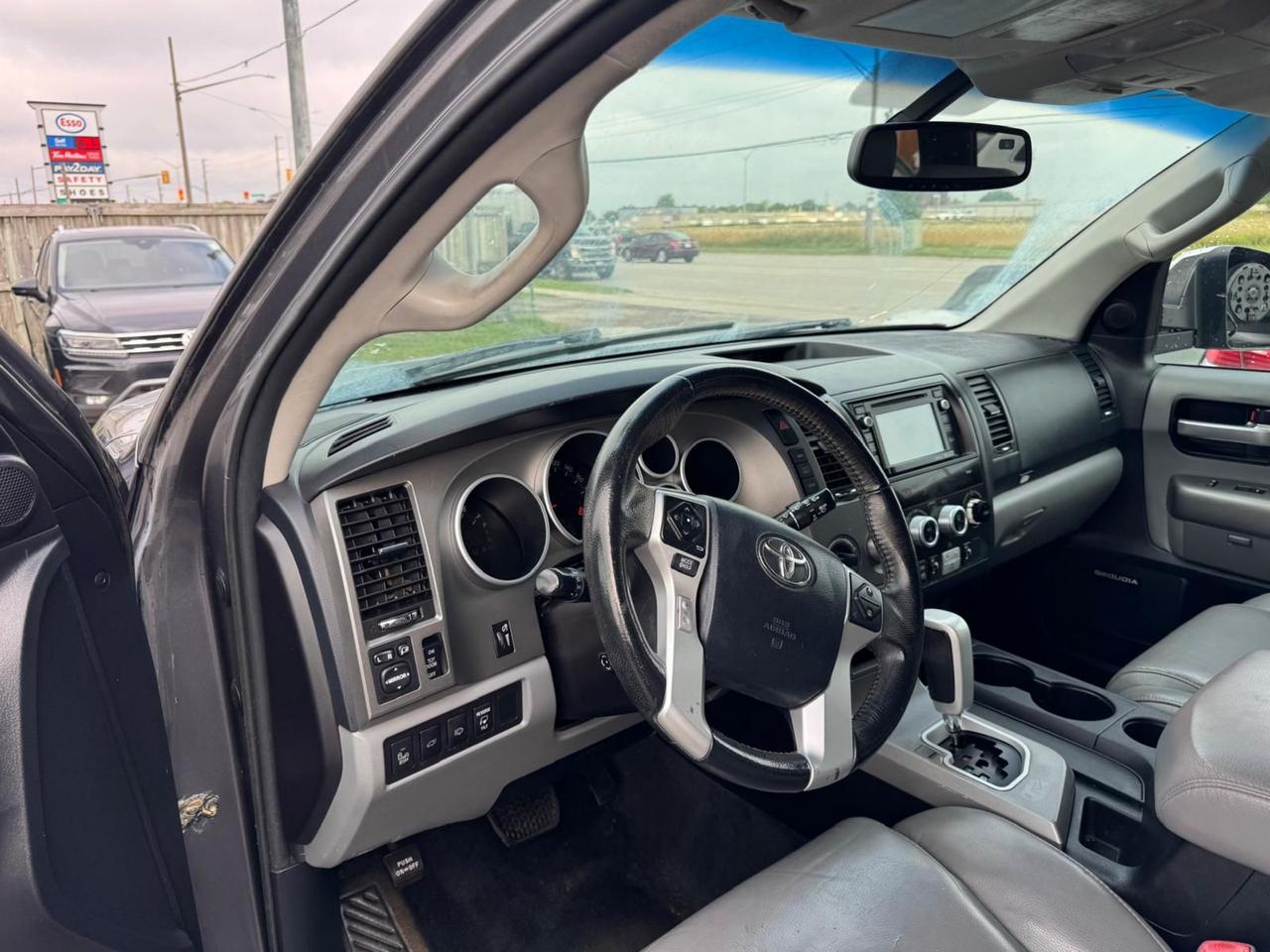 2016 Toyota Sequoia LIMITED, 8 PASSENGER, 4X4, LOADED, AS IS SPECIAL Photo