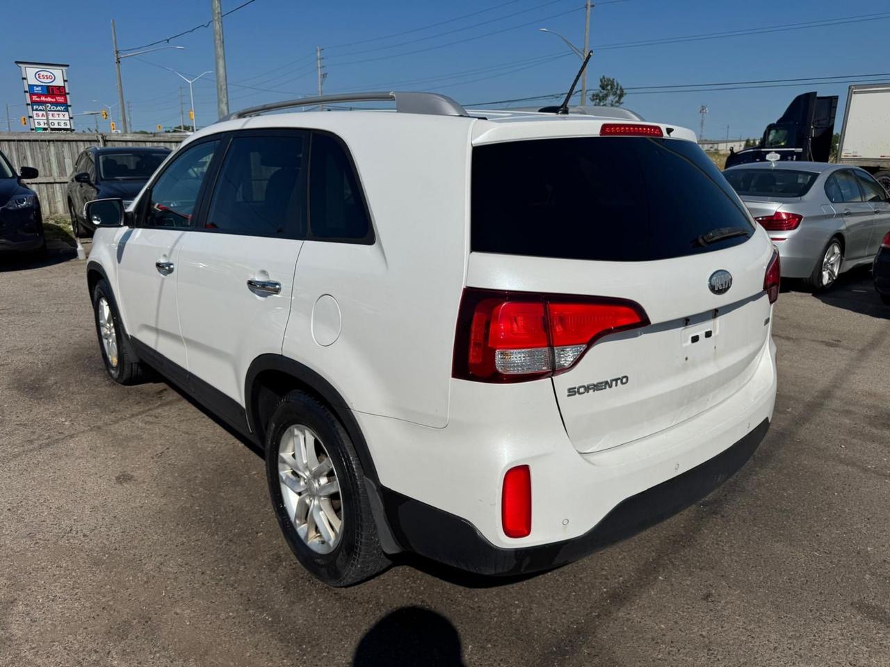 2014 Kia Sorento LX, RUNS GREAT, 4 CYLINDER, ALLOYS, AS IS SPECIAL Photo2