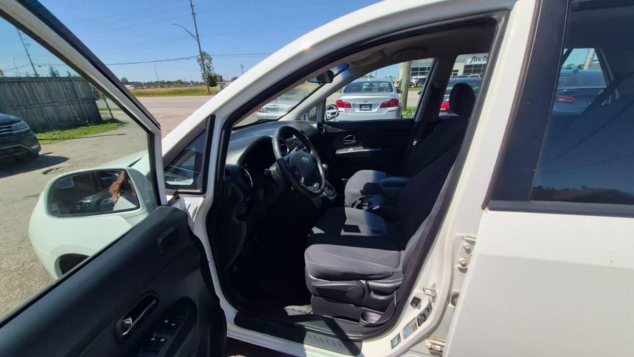 2012 Kia Rondo EX, 4 CYLINER, ONLY 95KMS, AUTO, ALLOYS, CERTIFIED Photo
