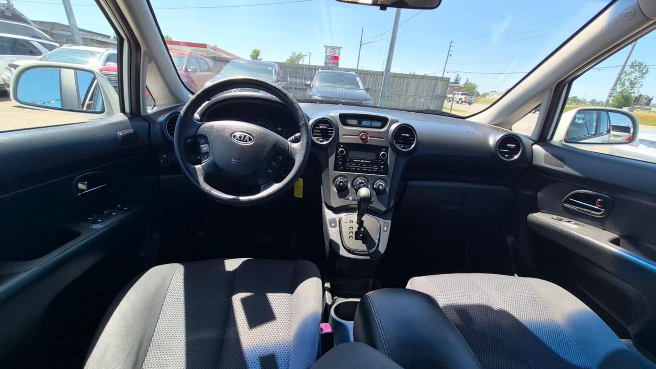 2012 Kia Rondo EX, 4 CYLINER, ONLY 95KMS, AUTO, ALLOYS, CERTIFIED Photo