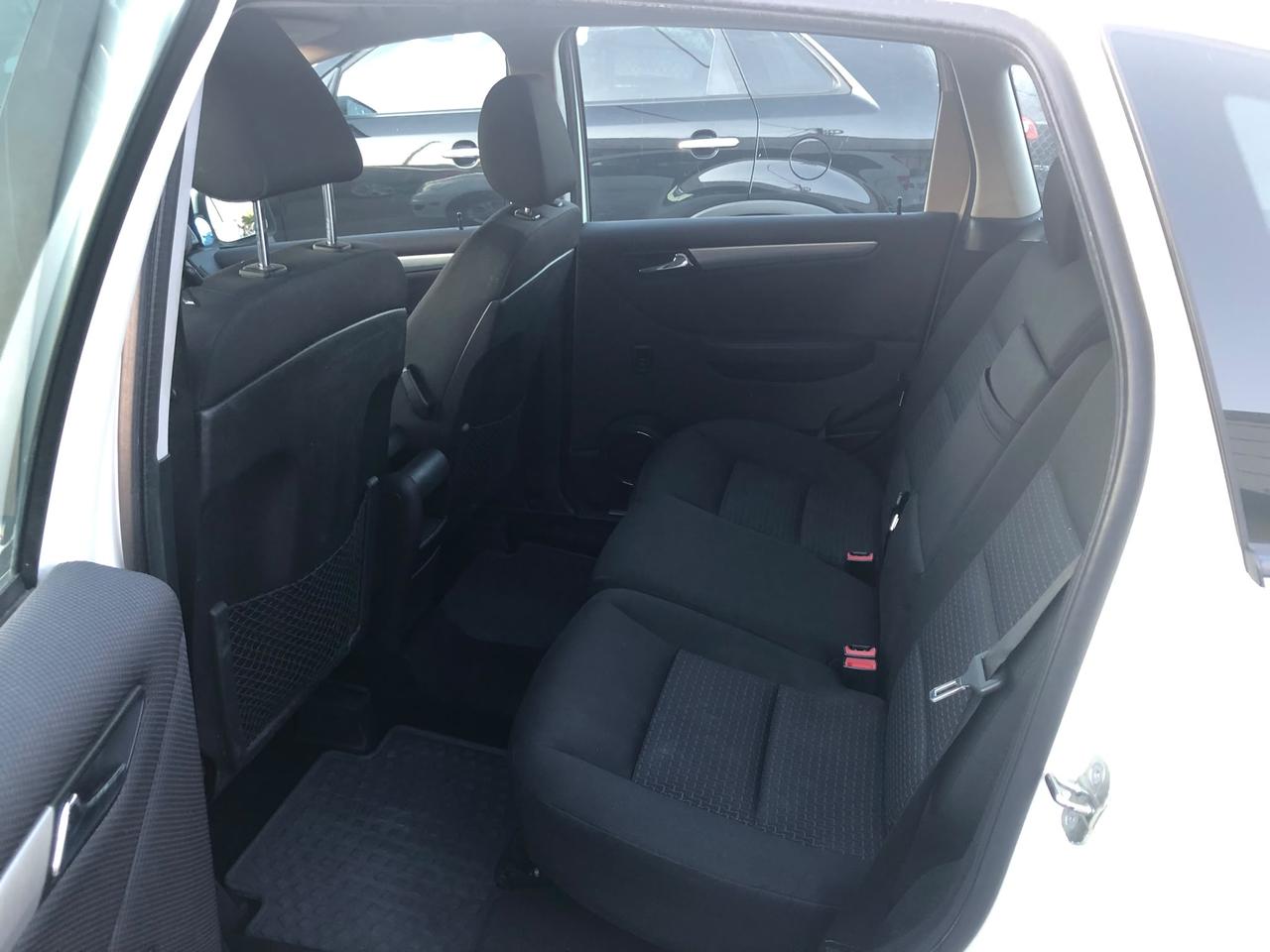 2009 Mercedes-Benz B-Class 4dr HB Photo