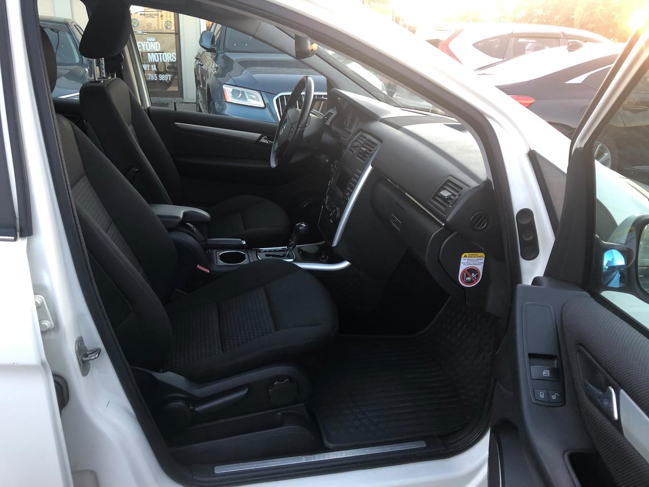 2009 Mercedes-Benz B-Class 4dr HB Photo