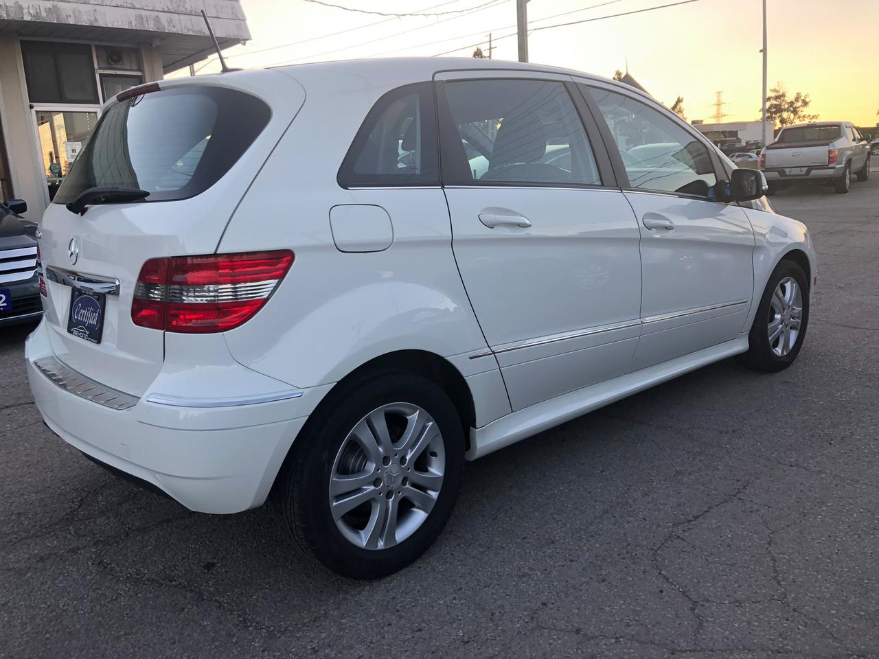 2009 Mercedes-Benz B-Class 4dr HB Photo
