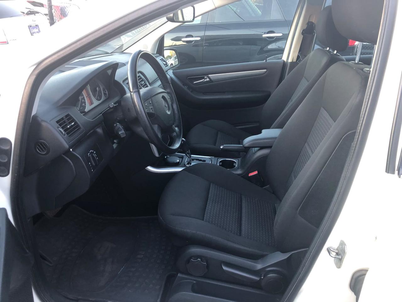 2009 Mercedes-Benz B-Class 4dr HB Photo
