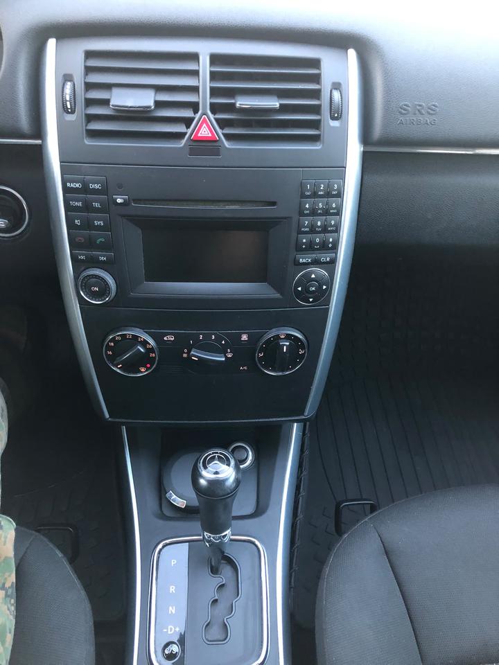 2009 Mercedes-Benz B-Class 4dr HB Photo