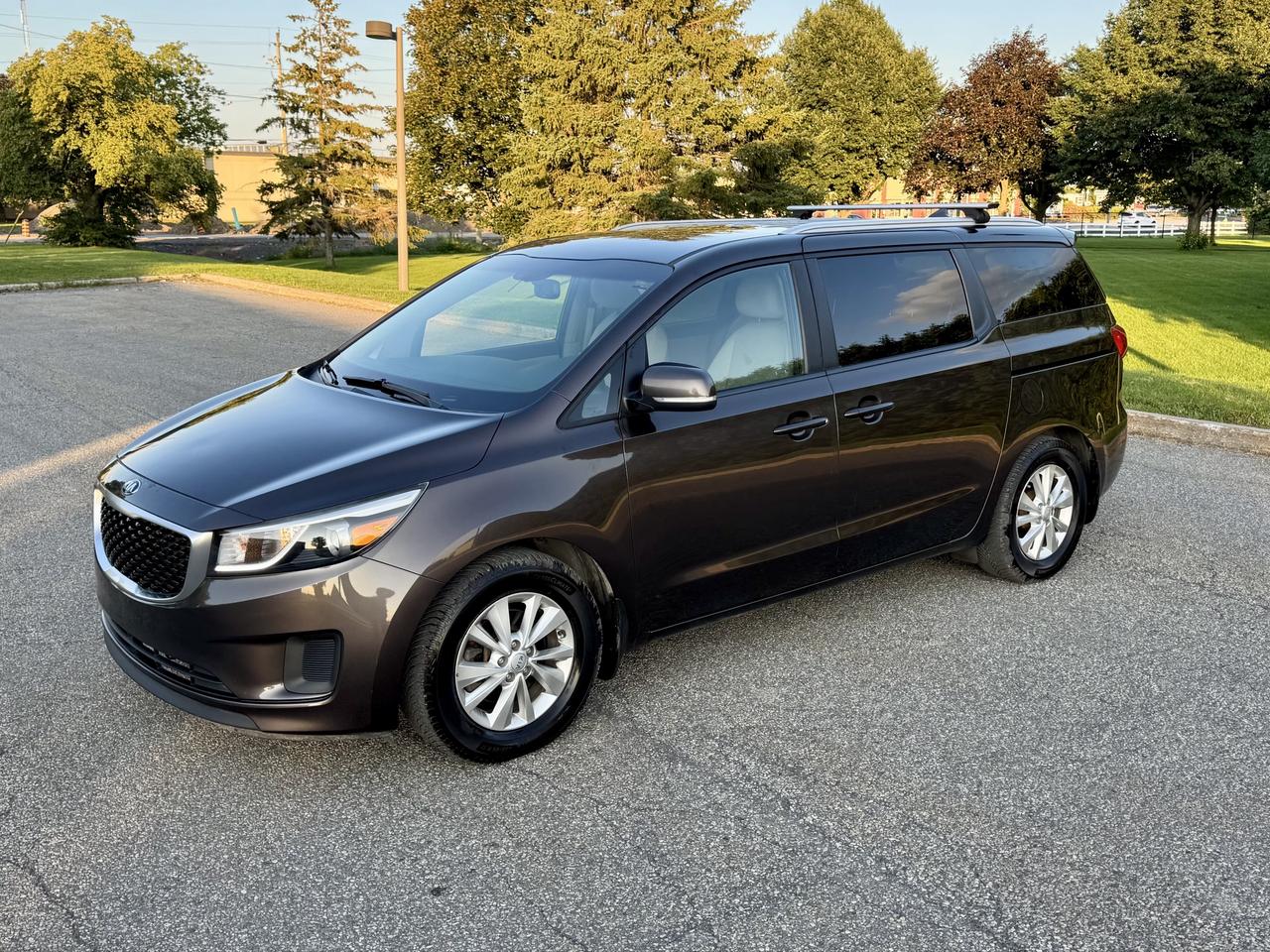2016 Kia Sedona LX - 8 Passenger Photo