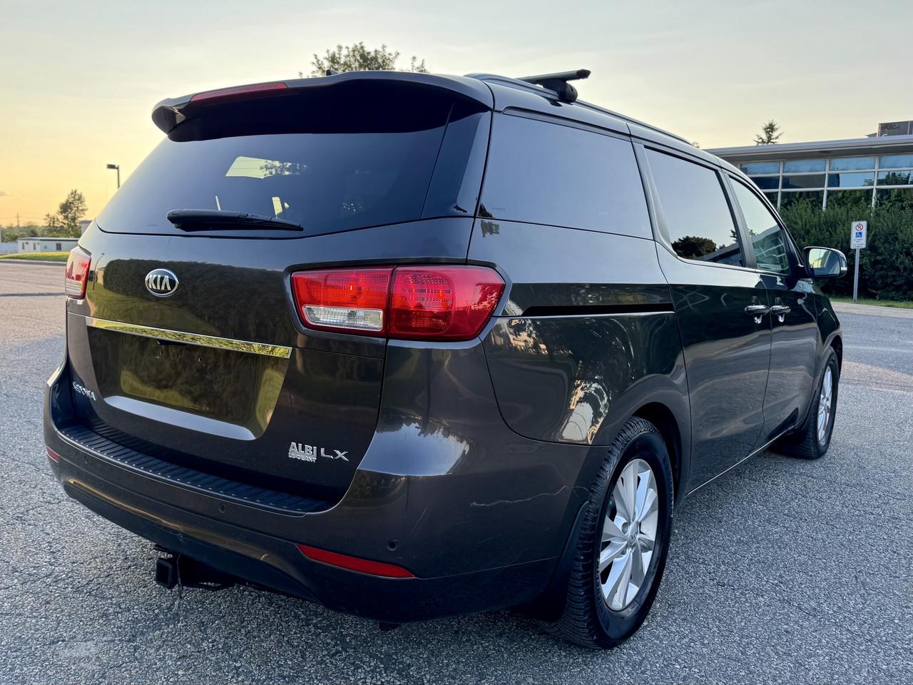 2016 Kia Sedona LX - 8 Passenger Photo