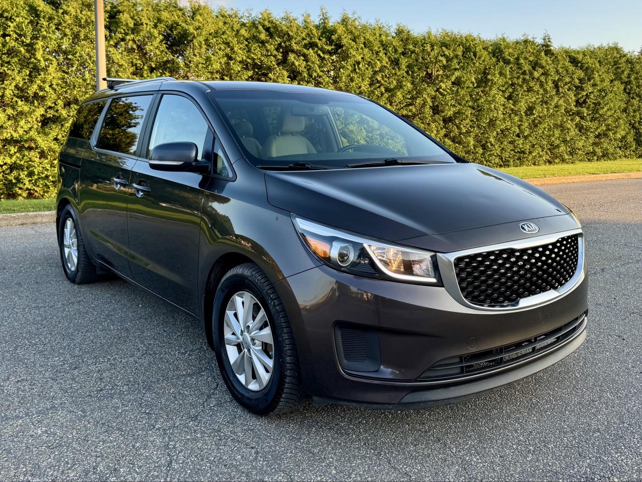 2016 Kia Sedona LX - 8 Passenger Photo