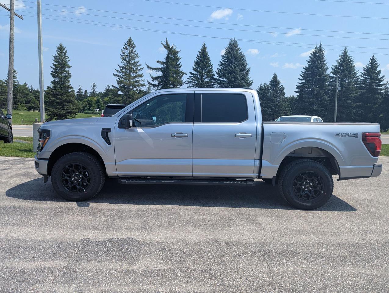 2026 Ford F-150 XLT 4WD SuperCrew 5.5' Box Photo3