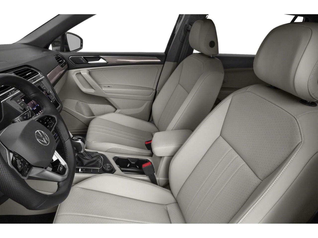 2022 Volkswagen Tiguan Comfortline R-Line Black Edition 4MOTION Photo