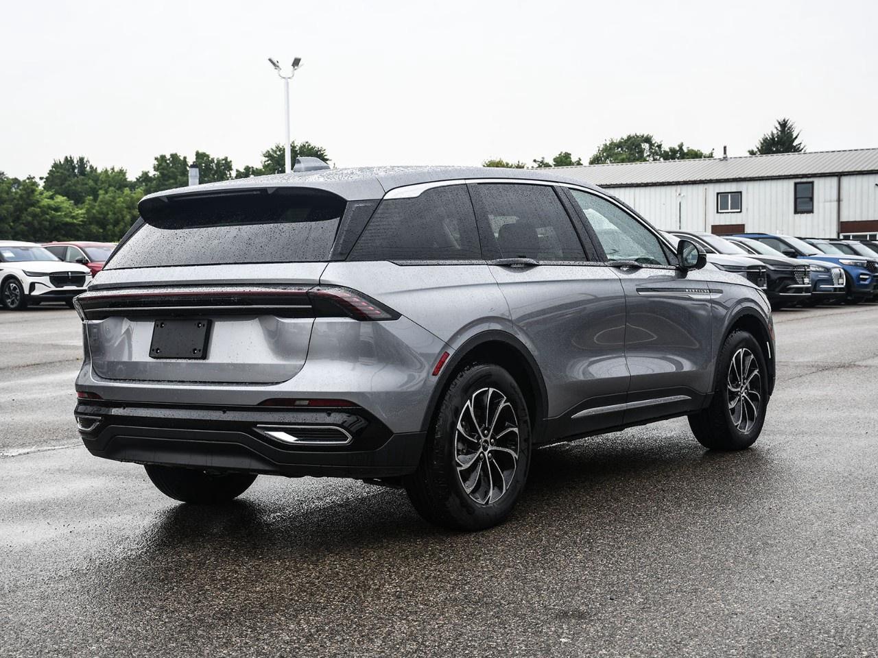 2025 Lincoln Nautilus Premiere AWD Photo4