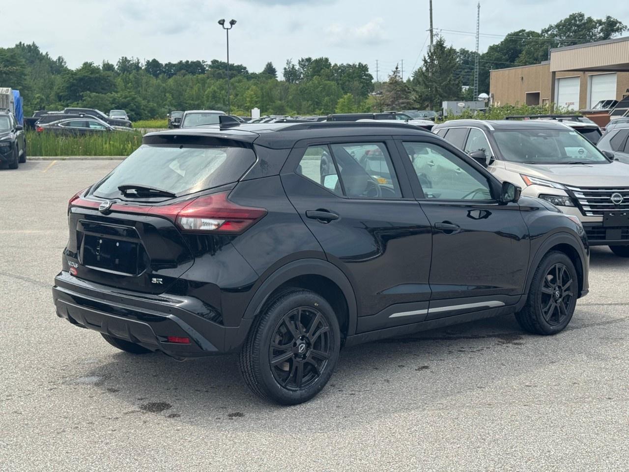2024 Nissan Kicks SR FWD Photo2