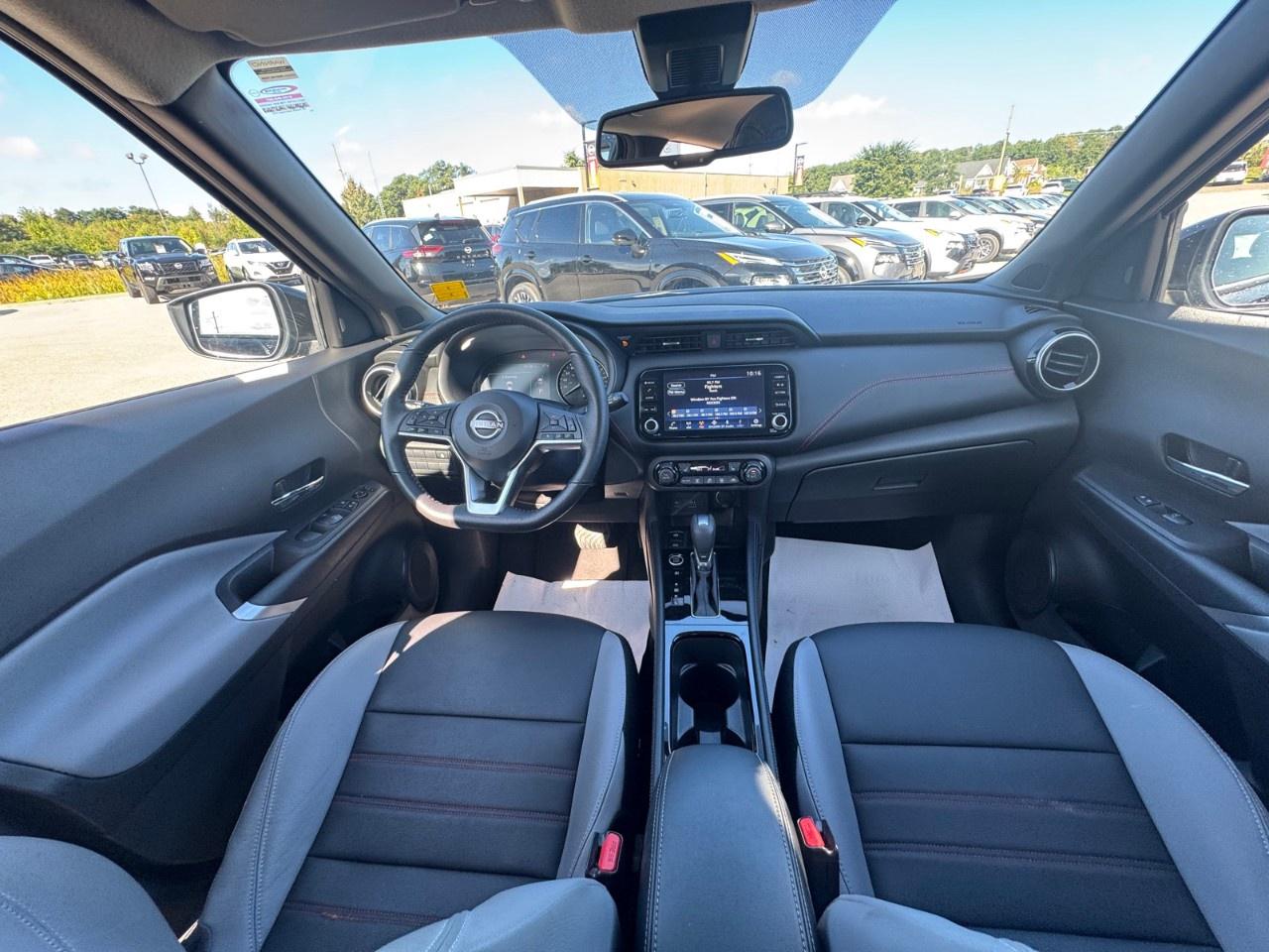 2024 Nissan Kicks SR FWD Photo