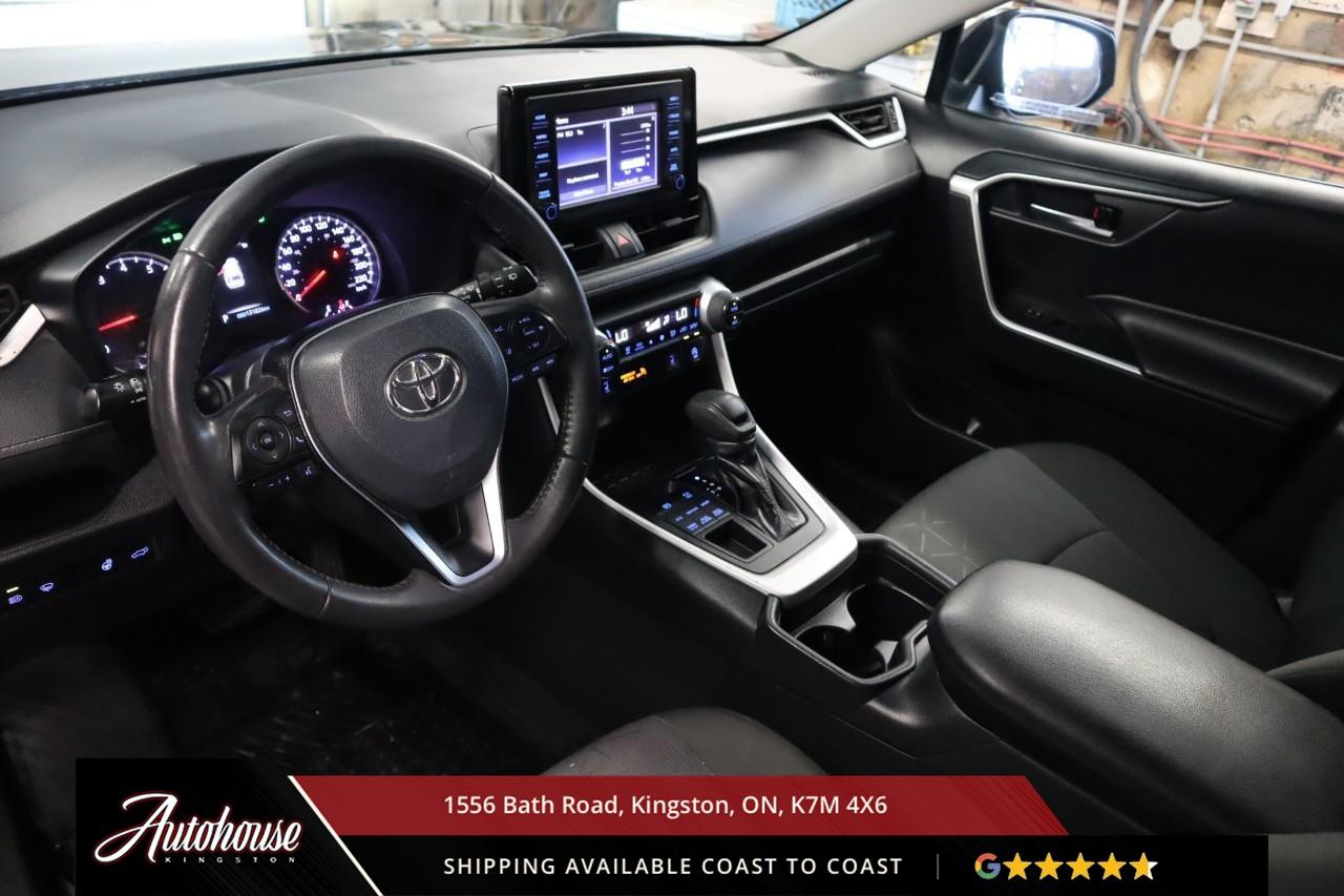 2021 Toyota RAV4 XLE MOONROOF - REARVIEW CAM Photo