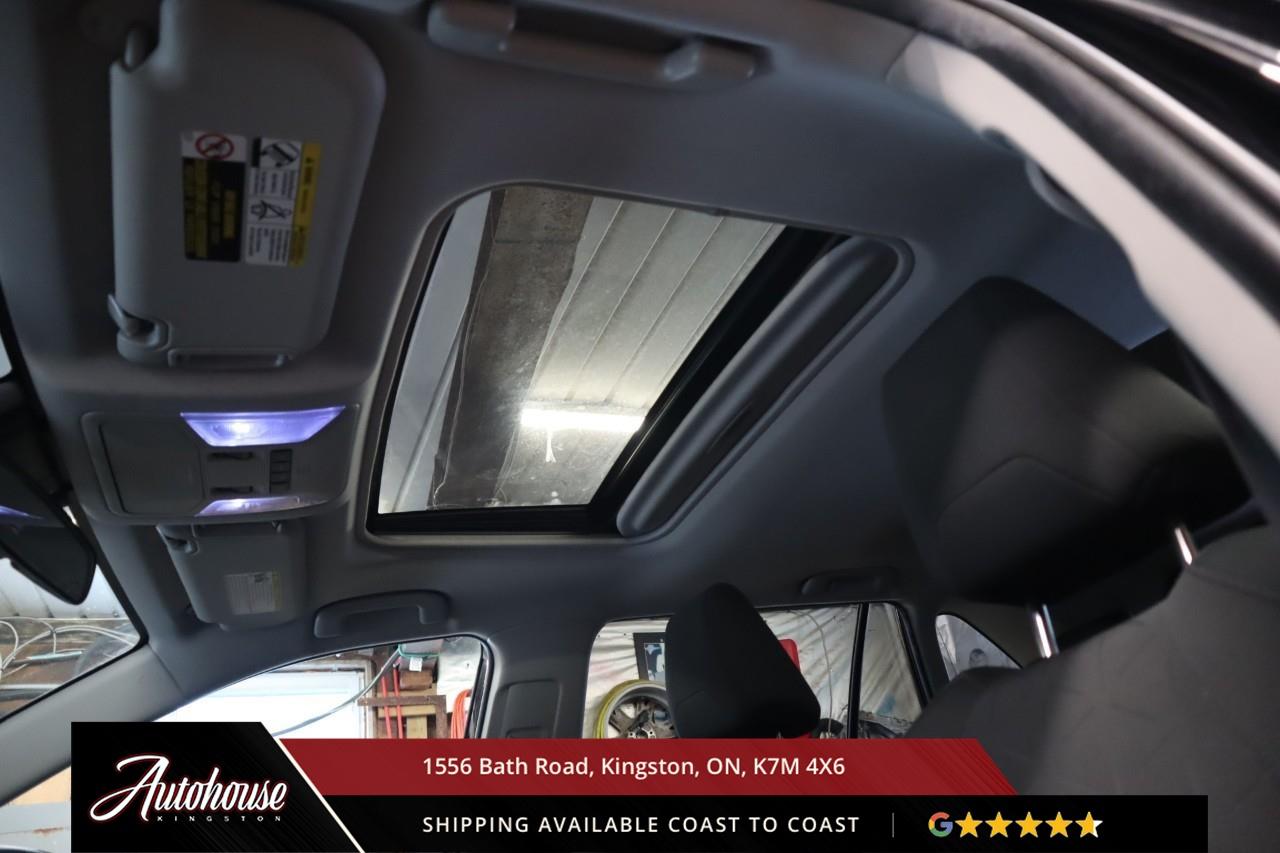 2021 Toyota RAV4 XLE MOONROOF - REARVIEW CAM Photo