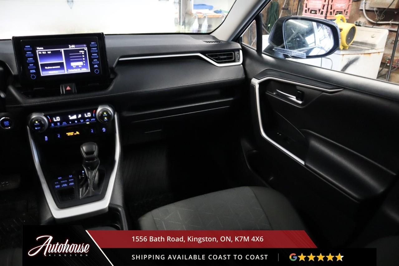 2021 Toyota RAV4 XLE MOONROOF - REARVIEW CAM Photo