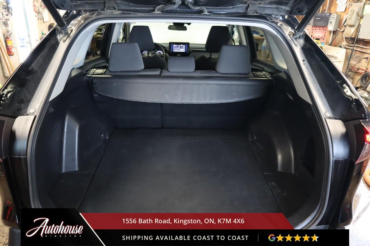 2021 Toyota RAV4 XLE MOONROOF - REARVIEW CAM Photo