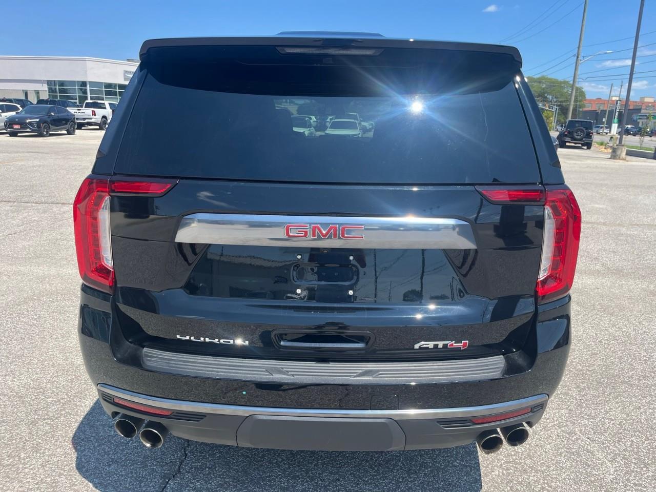 2024 GMC Yukon AT4 Adaptive Cruise Control | Panoramic Sunroof | Heated & Ventilated Front Seats Photo