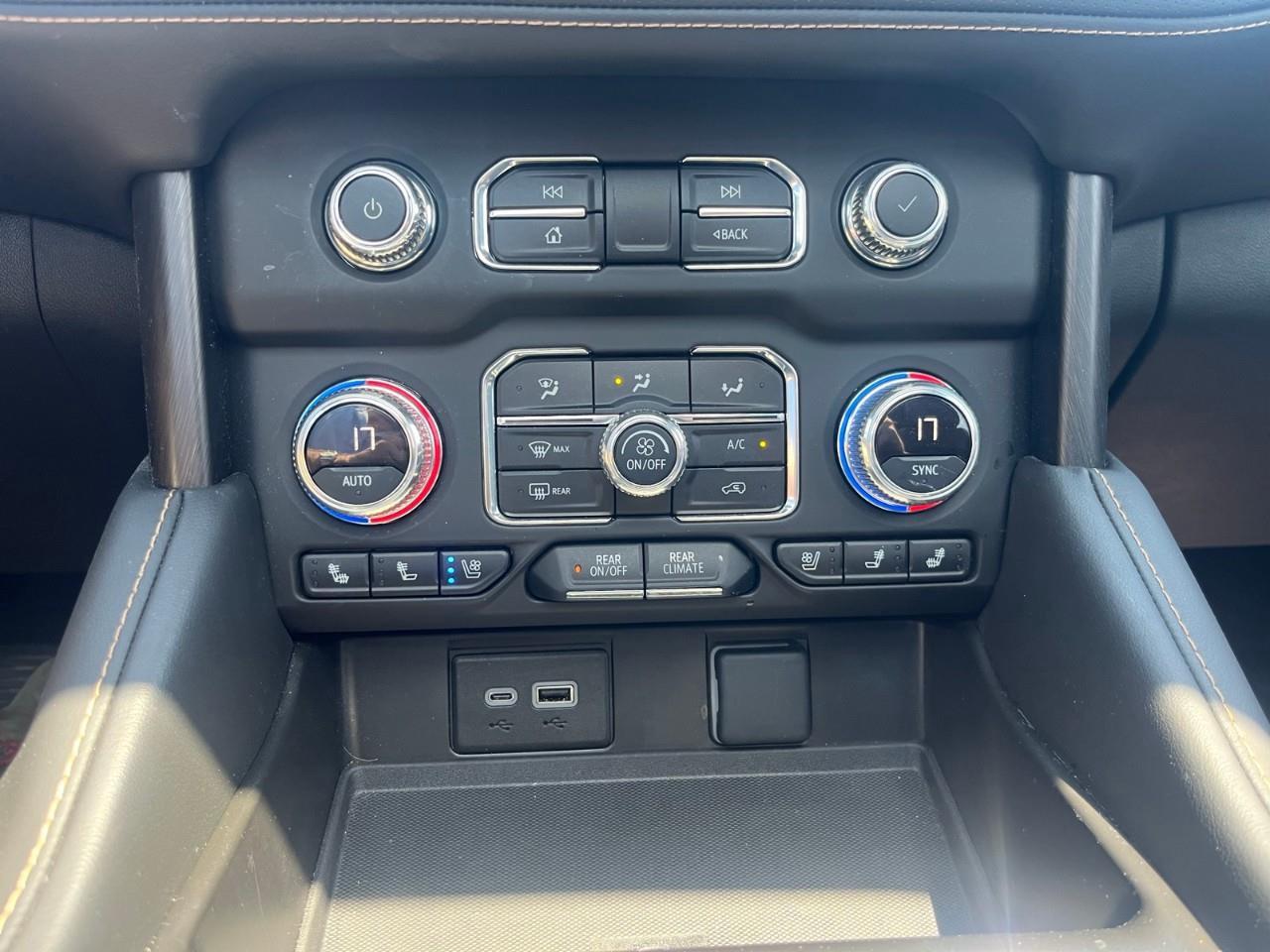 2024 GMC Yukon AT4 Adaptive Cruise Control | Panoramic Sunroof | Heated & Ventilated Front Seats Photo
