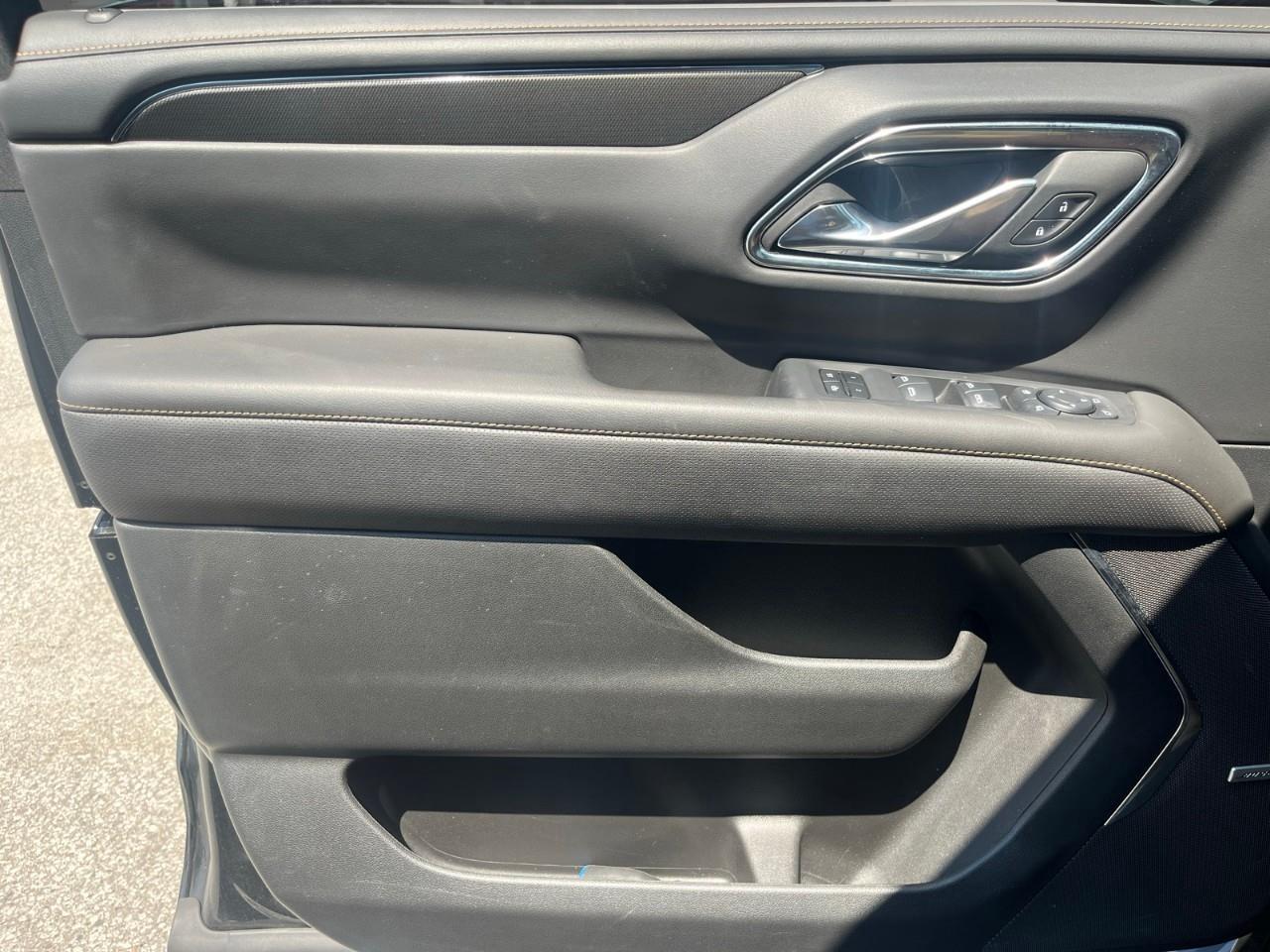 2024 GMC Yukon AT4 Adaptive Cruise Control | Panoramic Sunroof | Heated & Ventilated Front Seats Photo