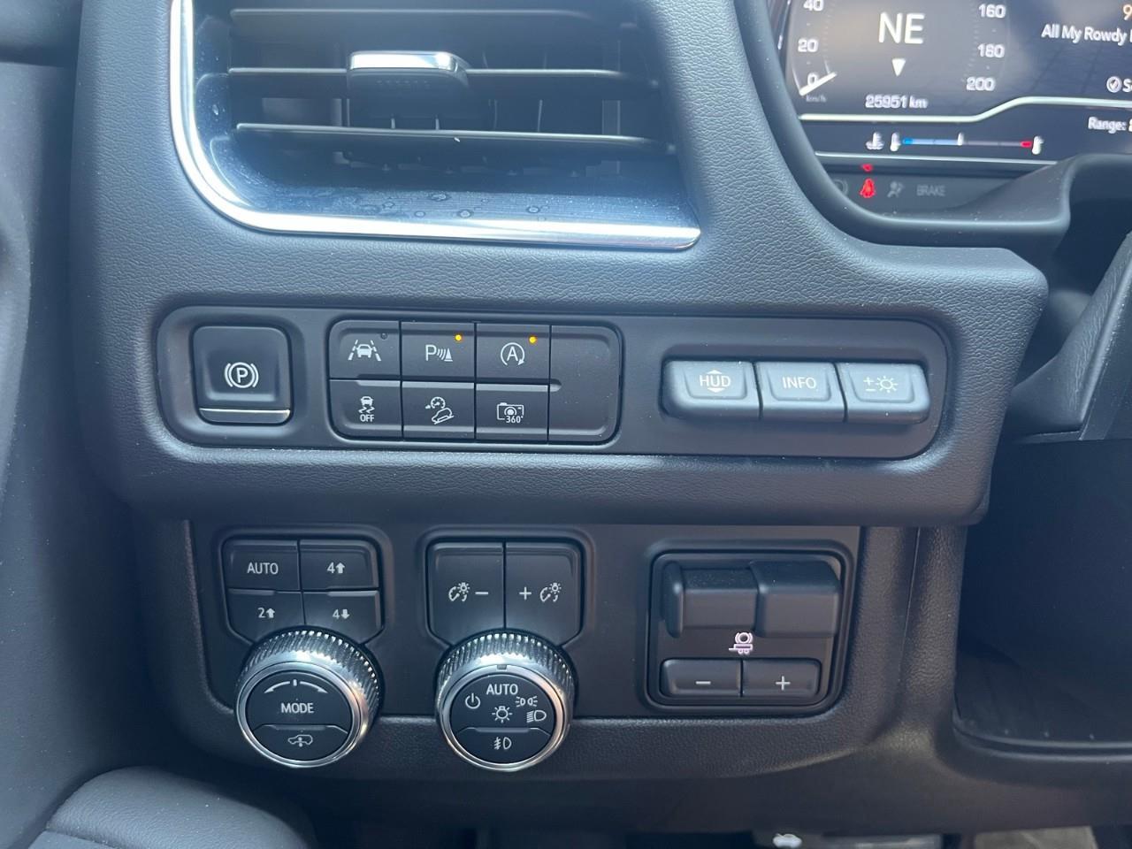 2024 GMC Yukon AT4 Adaptive Cruise Control | Panoramic Sunroof | Heated & Ventilated Front Seats Photo