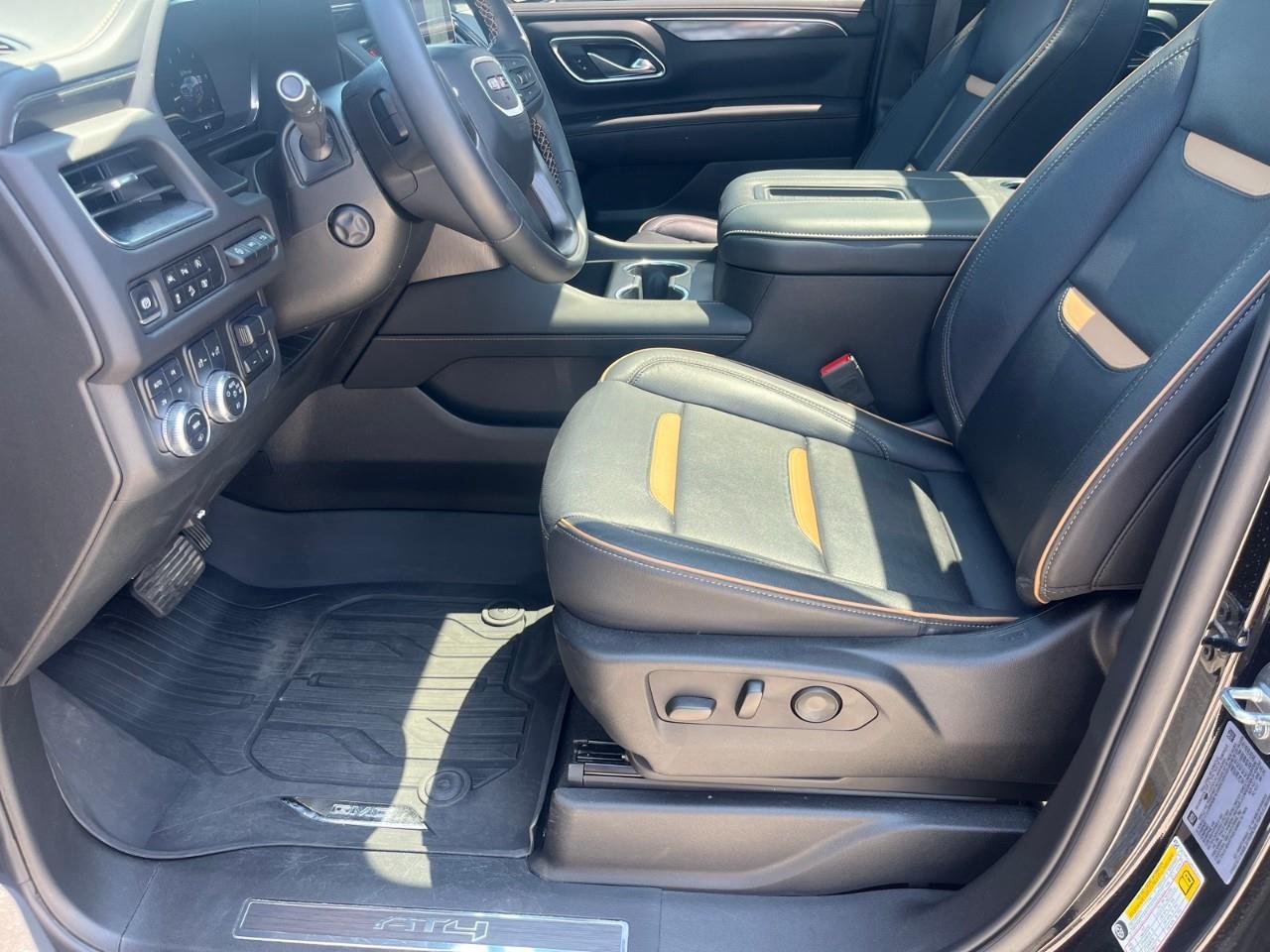 2024 GMC Yukon AT4 Adaptive Cruise Control | Panoramic Sunroof | Heated & Ventilated Front Seats Photo