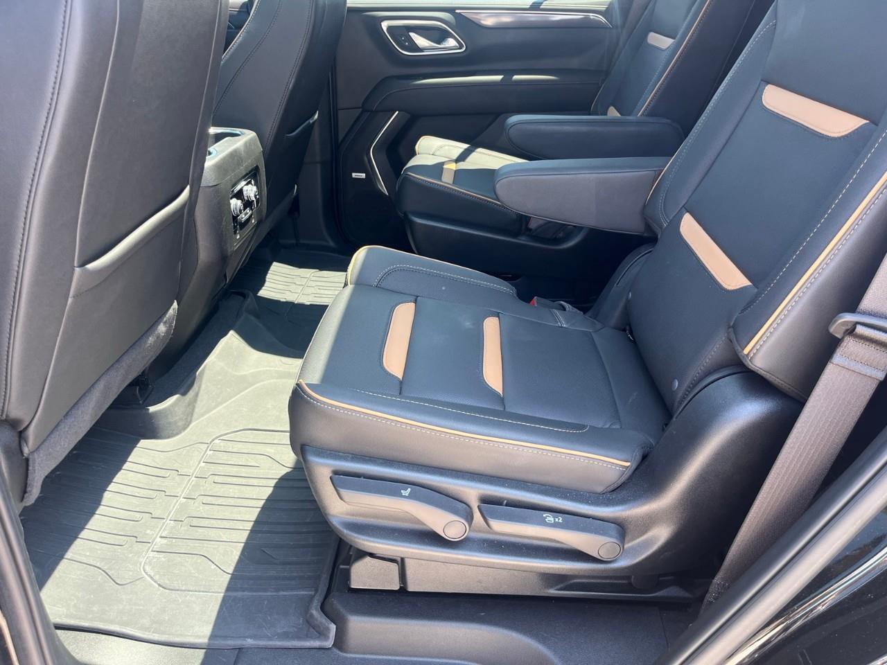 2024 GMC Yukon AT4 Adaptive Cruise Control | Panoramic Sunroof | Heated & Ventilated Front Seats Photo