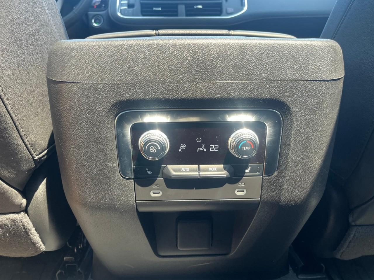 2024 GMC Yukon AT4 Adaptive Cruise Control | Panoramic Sunroof | Heated & Ventilated Front Seats Photo