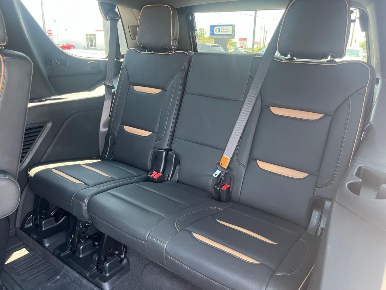 2024 GMC Yukon AT4 Adaptive Cruise Control | Panoramic Sunroof | Heated & Ventilated Front Seats Photo