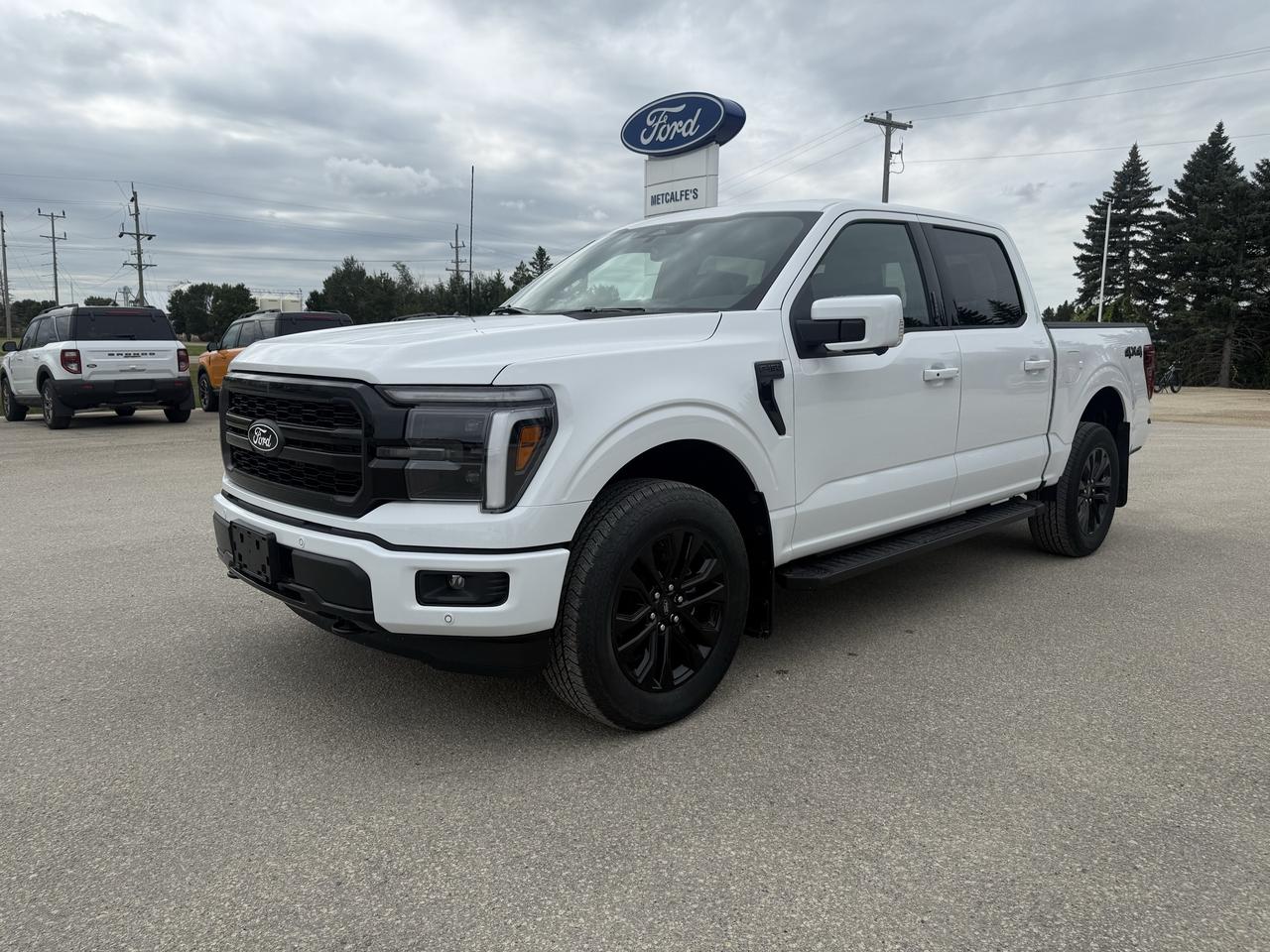 2026 Ford F-150 Lariat 4WD SuperCrew 5.5' Box Photo3