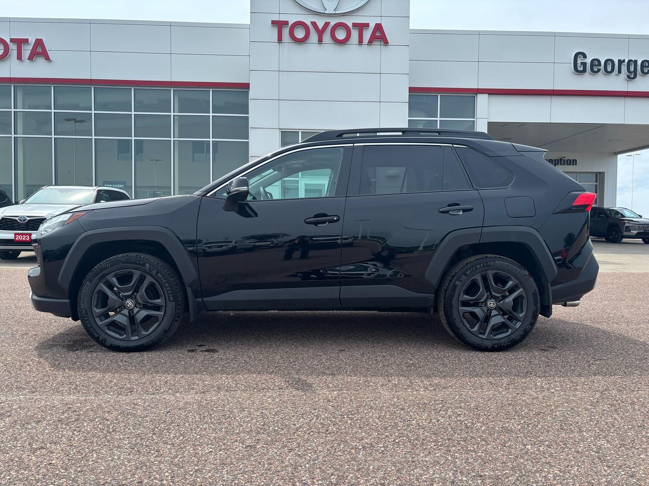 2025 Toyota RAV4 TRAIL Photo