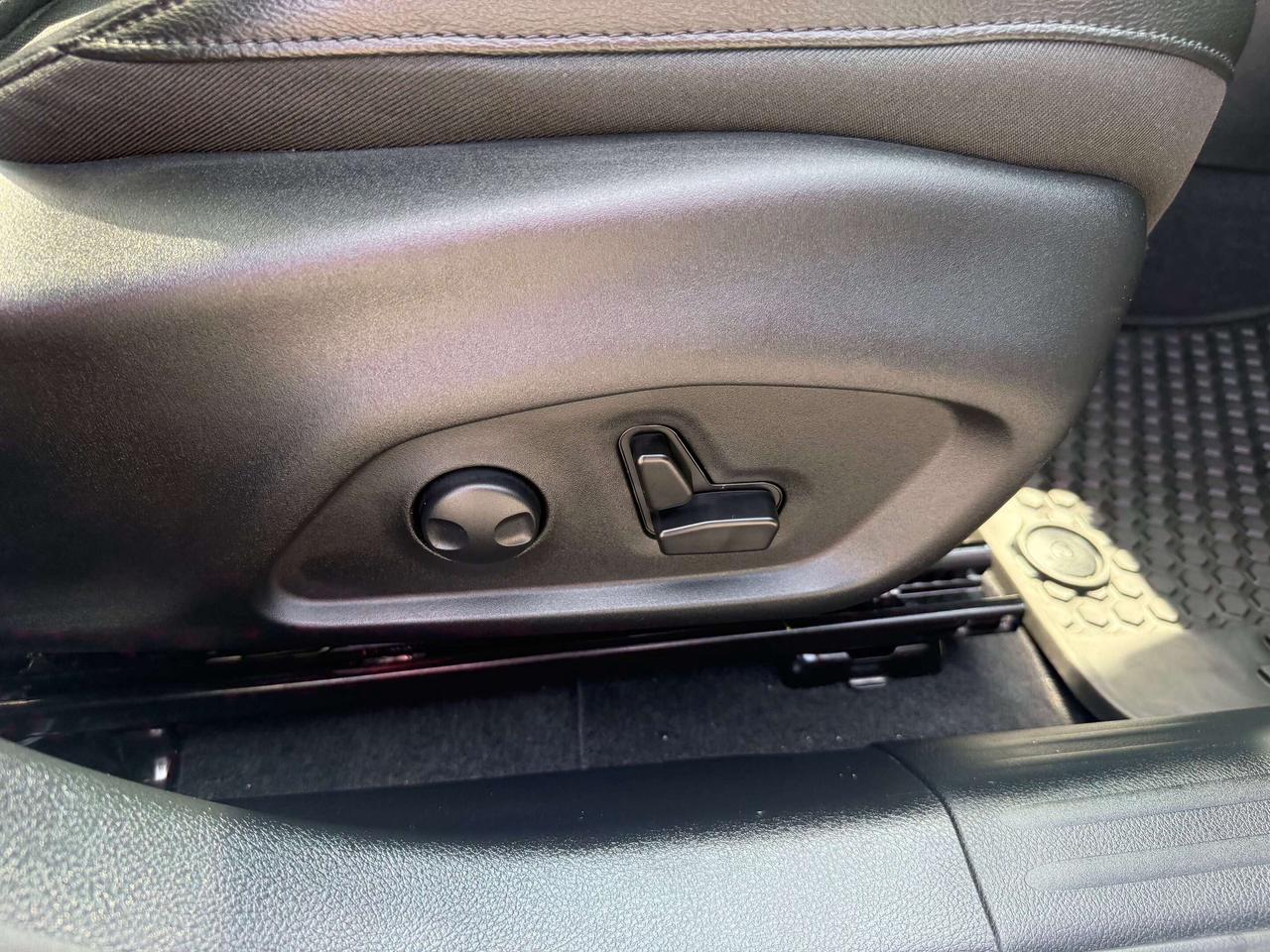2024 Jeep Compass Limited 4X4 - Pano Roof, Photo