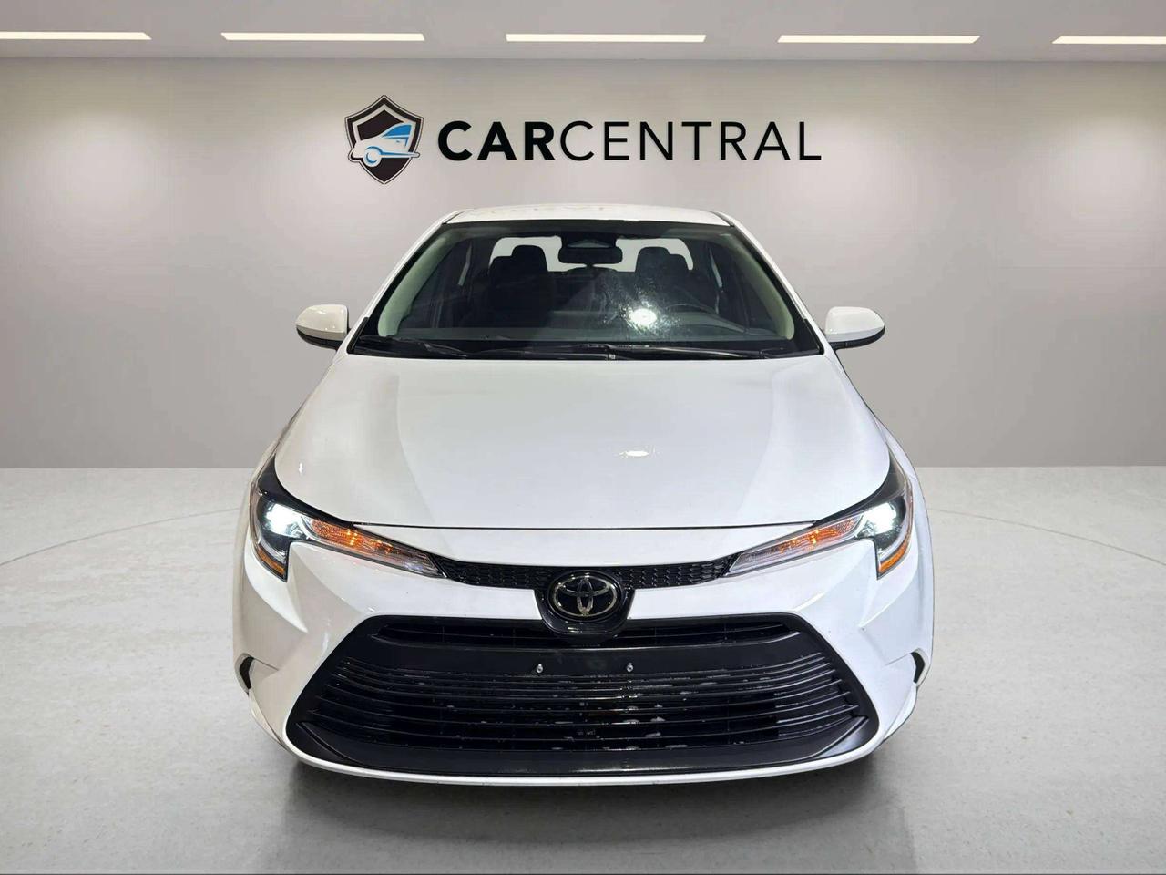 2023 Toyota Corolla LE | CLEAN CARFAX | HEATED SEATS | CARPLAY Photo