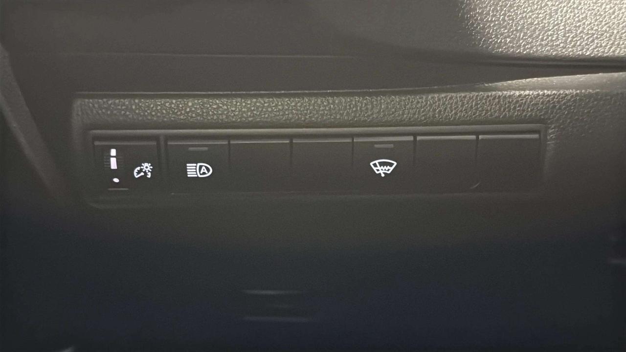 2023 Toyota Corolla LE | CLEAN CARFAX | HEATED SEATS | CARPLAY Photo